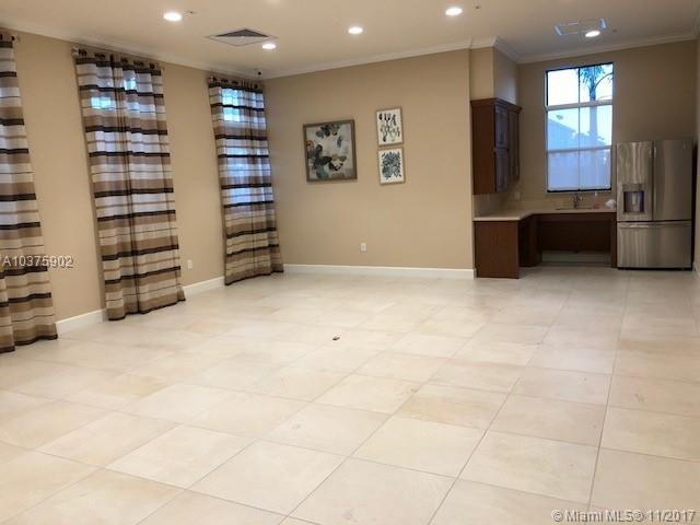 VENETIAN PARC - Residential Lease