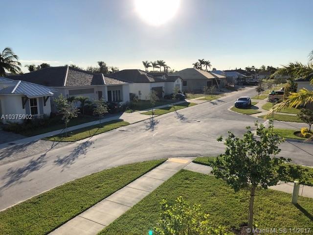 VENETIAN PARC - Residential Lease