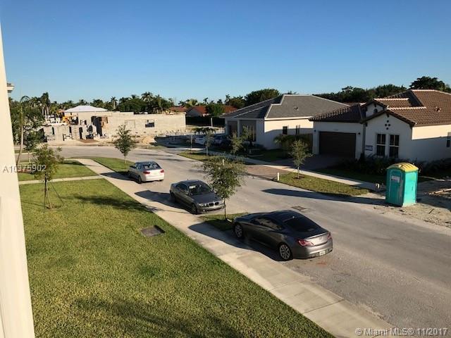 VENETIAN PARC - Residential Lease