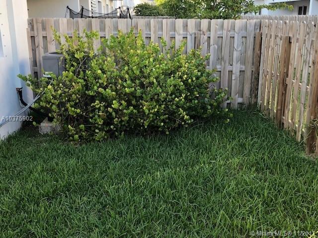 VENETIAN PARC - Residential Lease