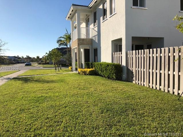 VENETIAN PARC - Residential Lease