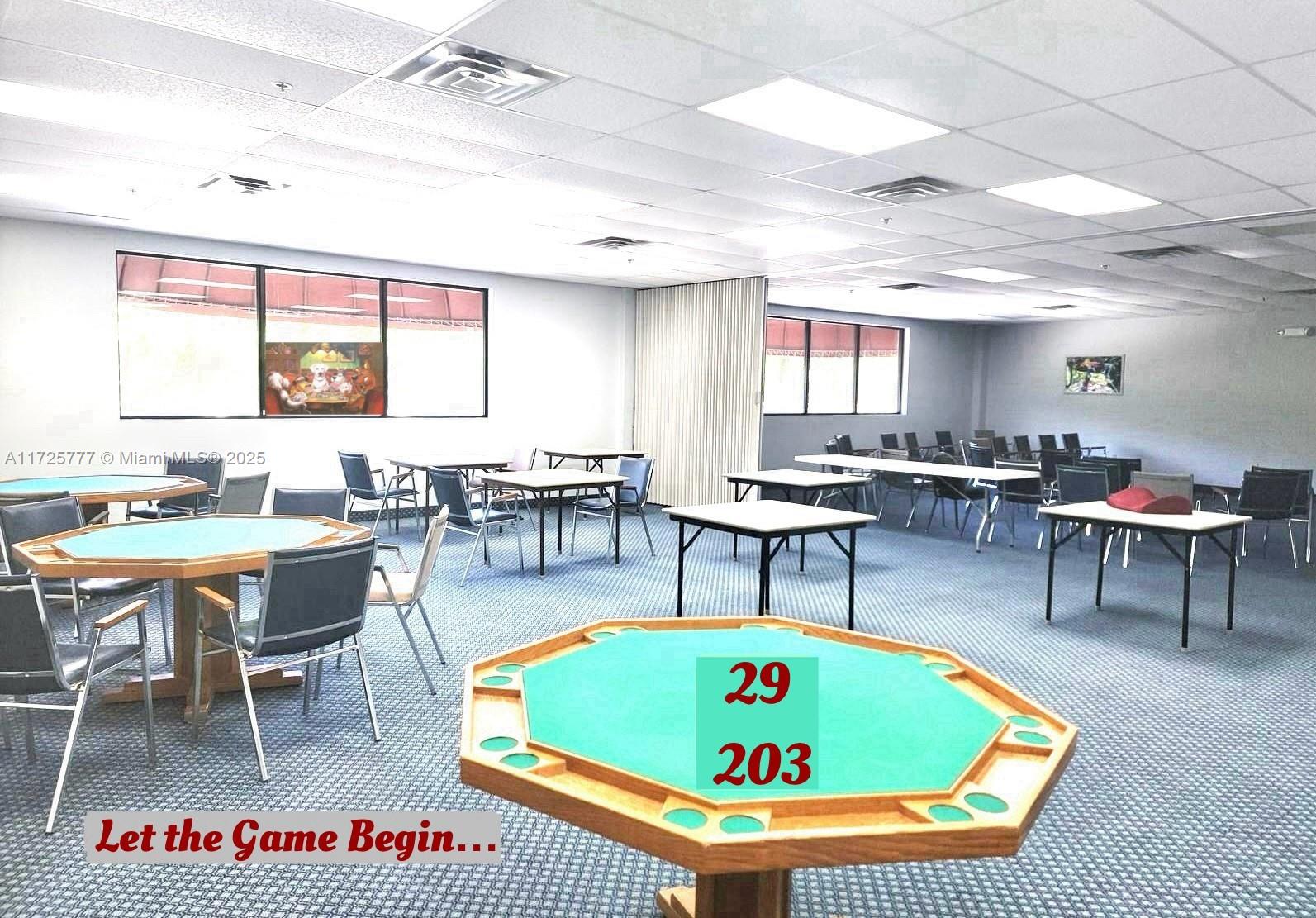 HOLLYBROOK GOLF & TENNIS - Residential