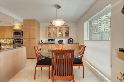 Condominium in Hallandale Beach FL 600 25th Ave Ave 4.jpg