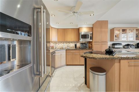 Condominium in Hallandale Beach FL 600 25th Ave Ave 9.jpg