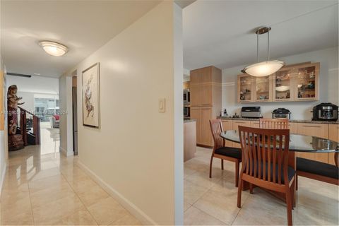 Condominium in Hallandale Beach FL 600 25th Ave Ave 3.jpg