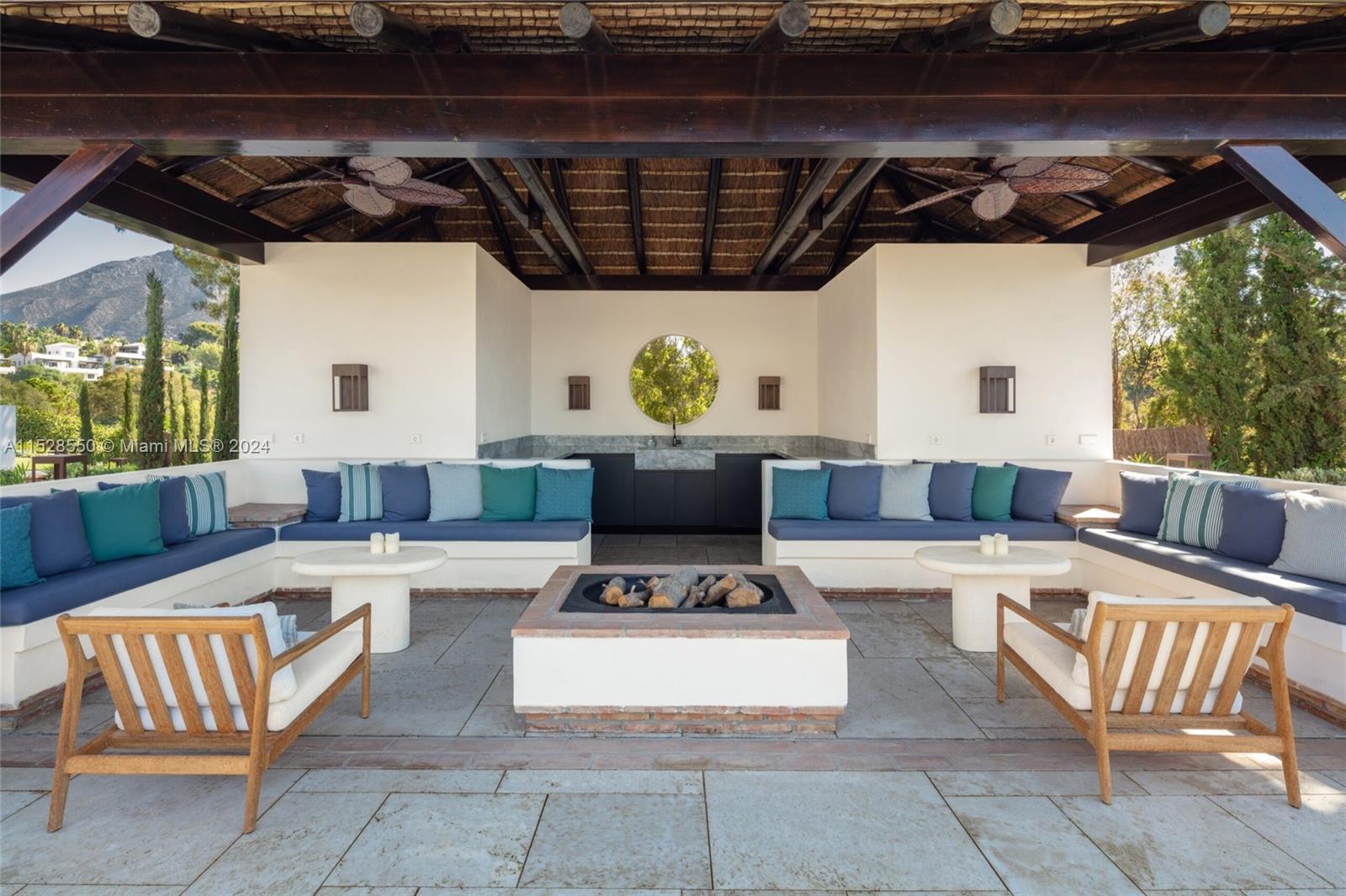 Sierra Blanca mountain - Residential