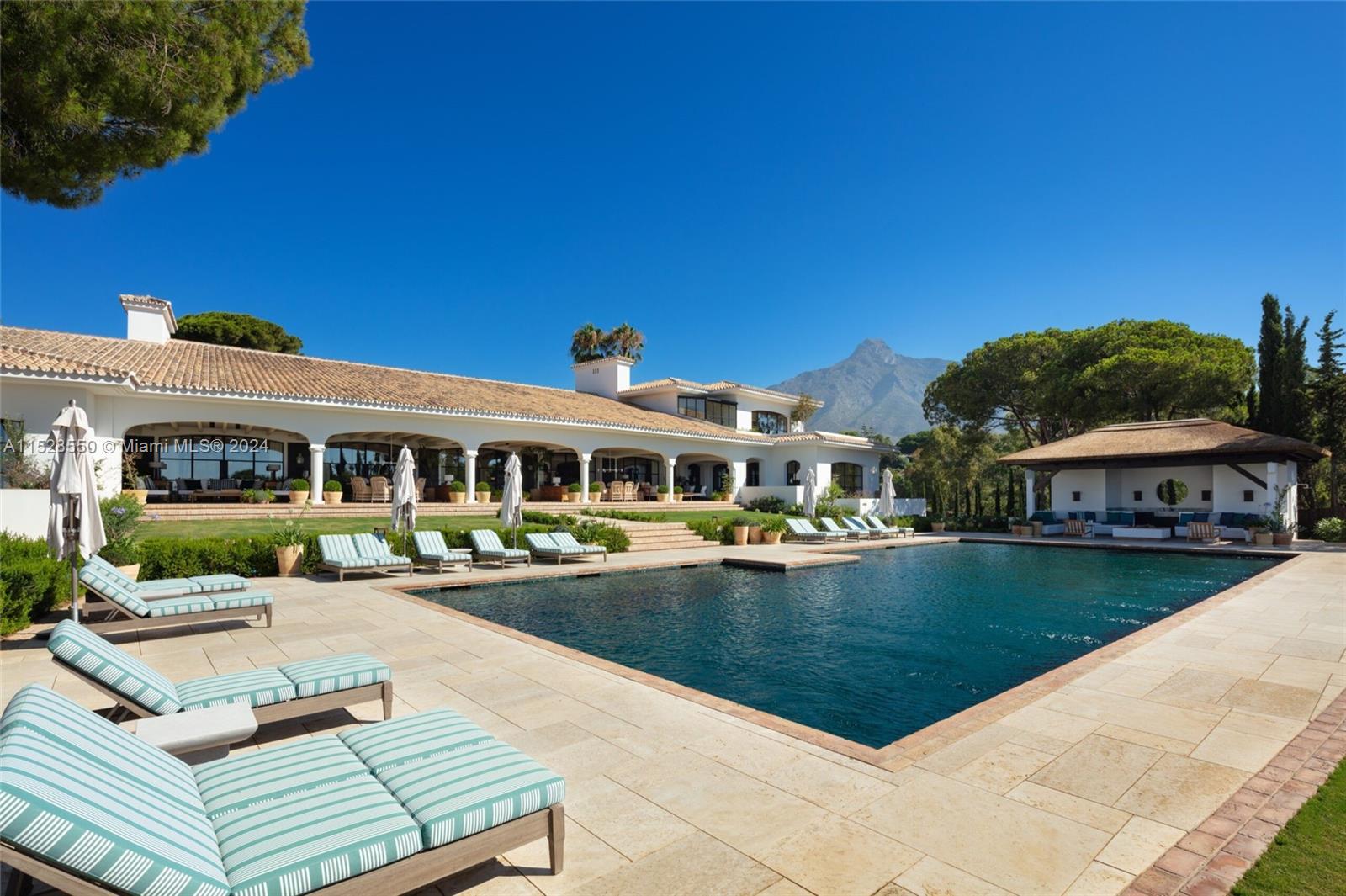 Sierra Blanca mountain - Residential