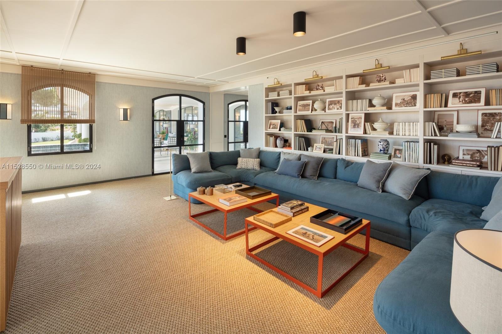 Sierra Blanca mountain - Residential