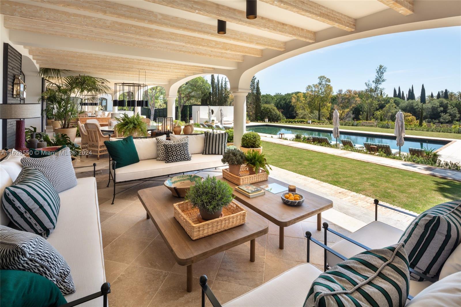 Sierra Blanca mountain - Residential