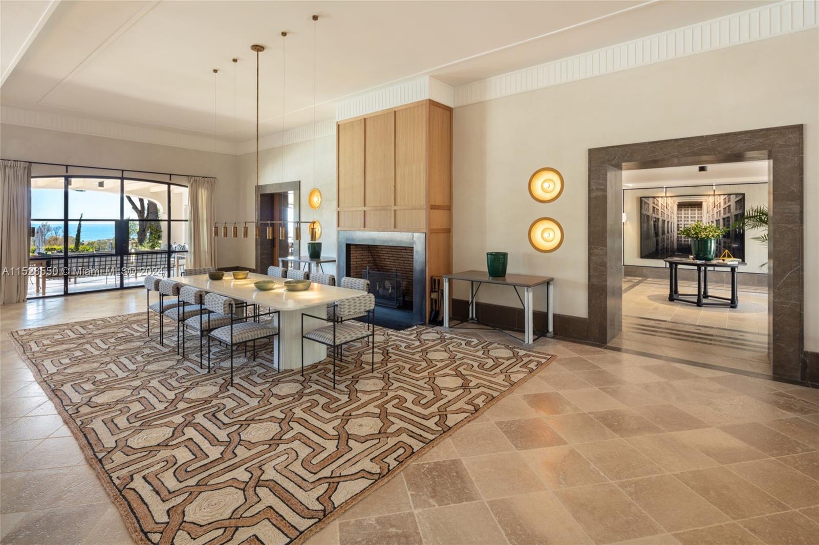 Sierra Blanca mountain - Residential