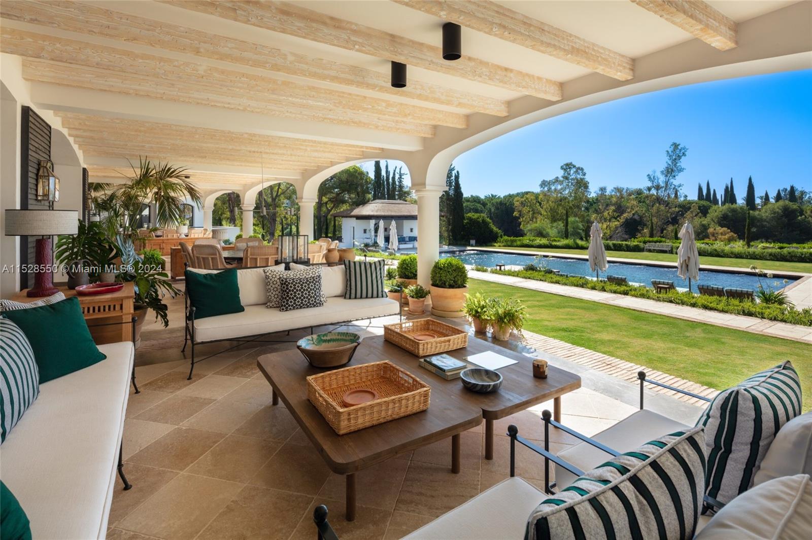 Sierra Blanca mountain - Residential