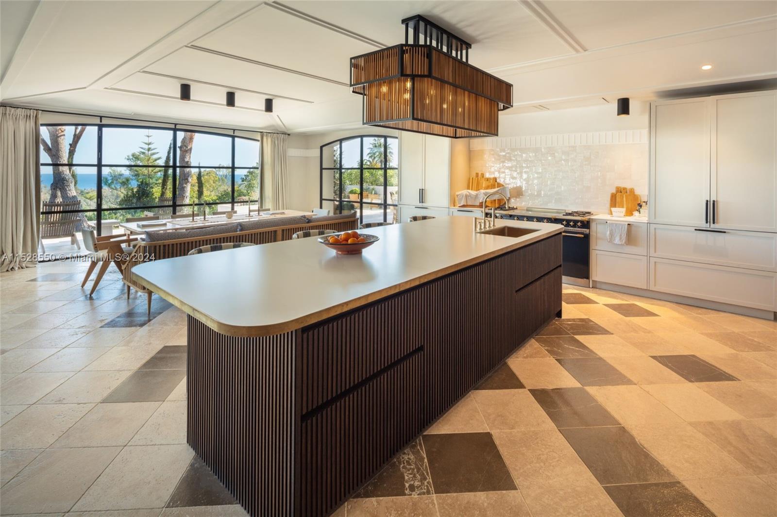Sierra Blanca mountain - Residential
