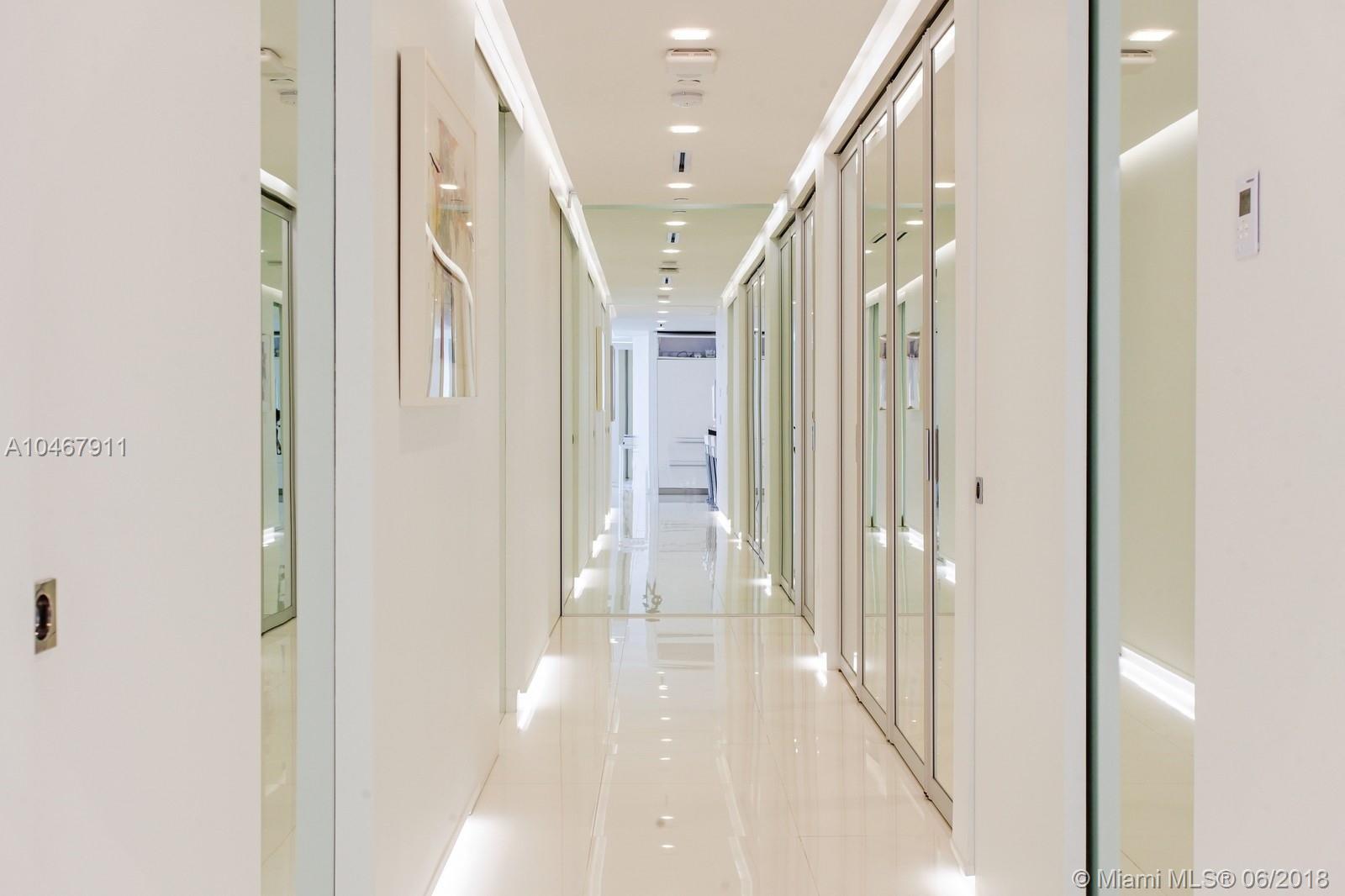 MAJESTIC TOWER - Residential