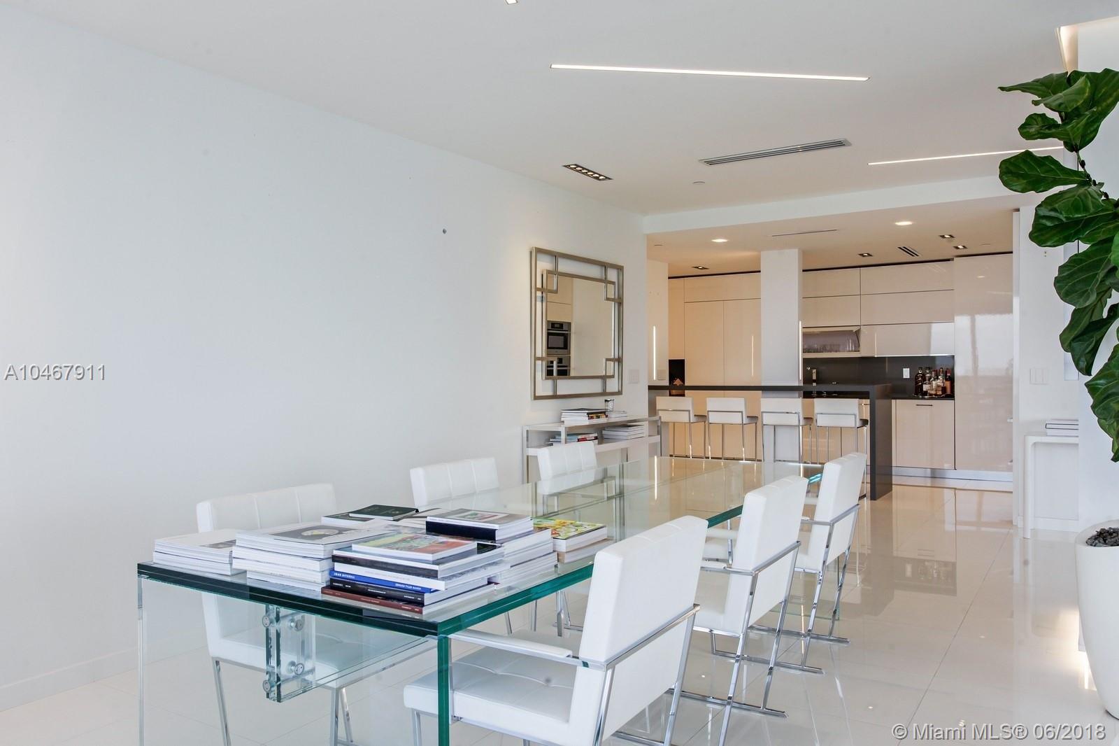 MAJESTIC TOWER - Residential