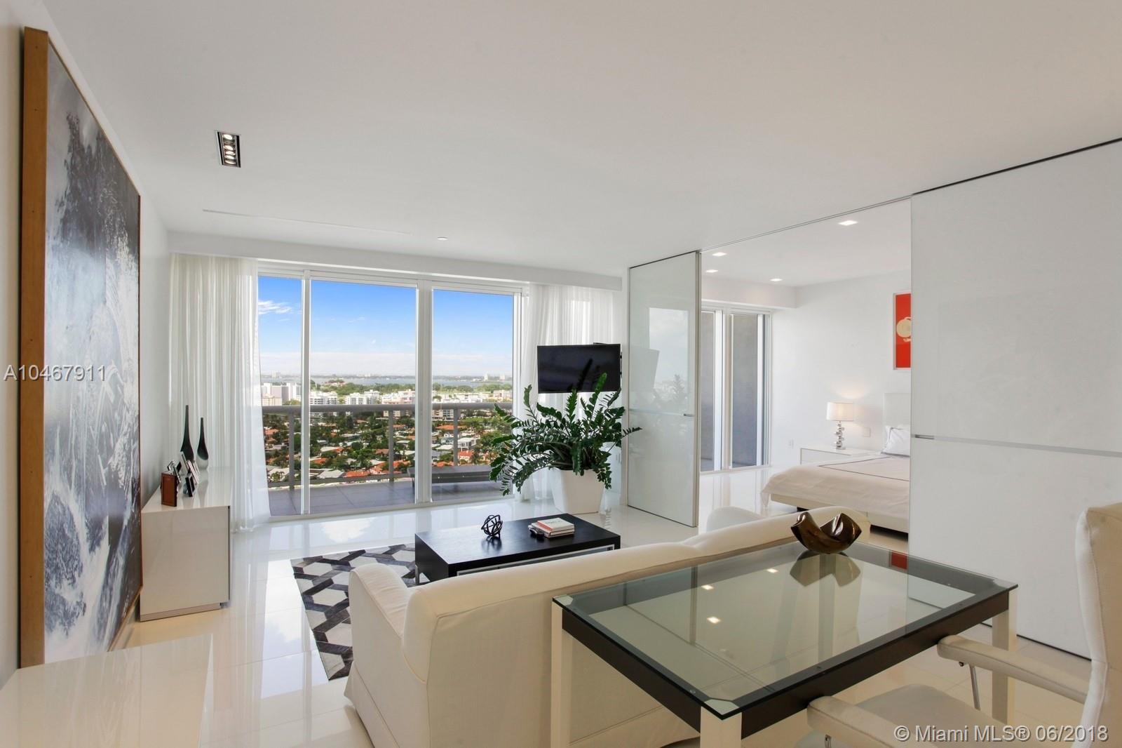 MAJESTIC TOWER - Residential