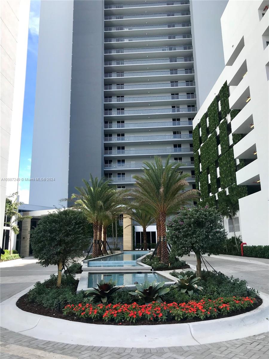 Photo 2 of 36 of 16385 Biscayne Blvd. 2701 condo