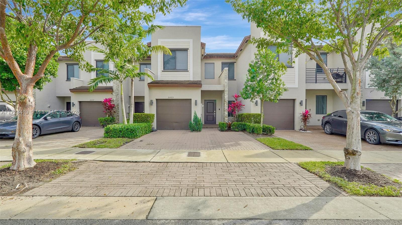 Property for Sale at 20725 Ne 2nd Ct, Miami, Broward County, Florida - Bedrooms: 3 
Bathrooms: 3  - $545,000
