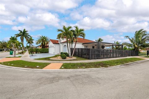 2911 SW 149th Pl Miami FL 33185