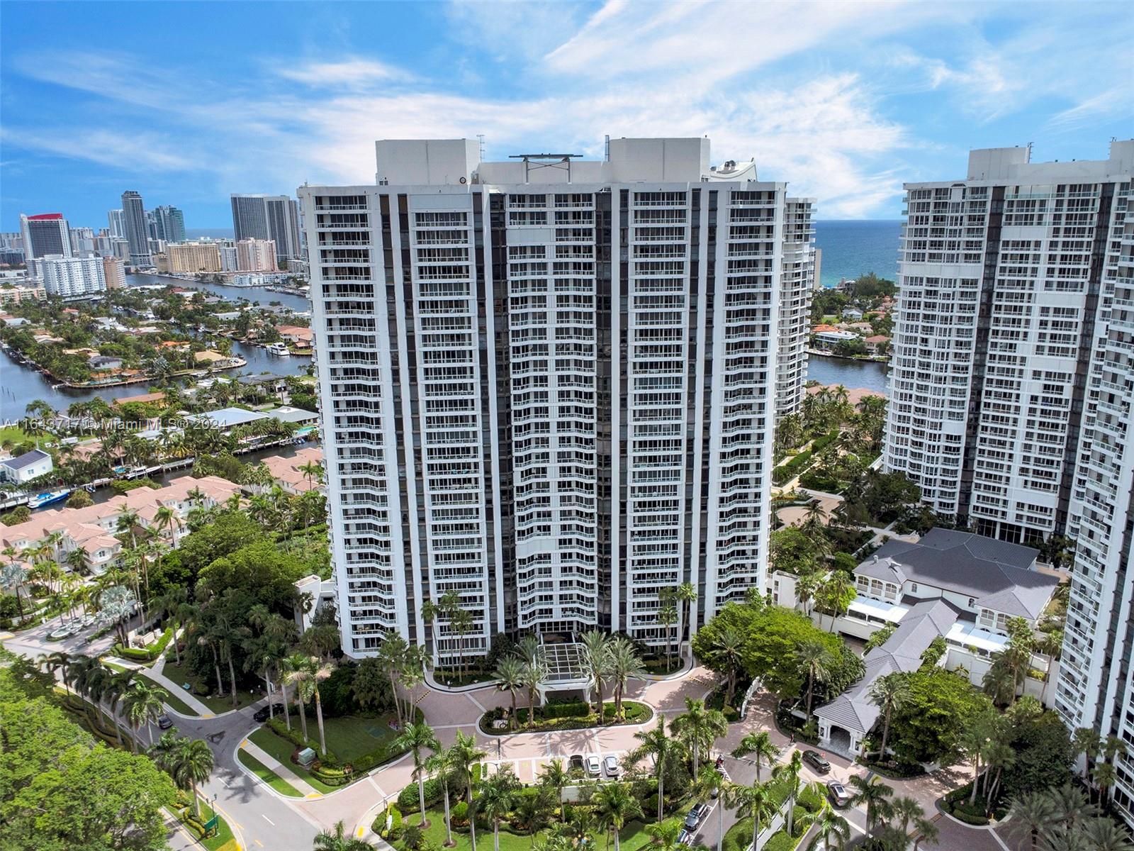 NORTH TOWER AT THE POINT - Residential