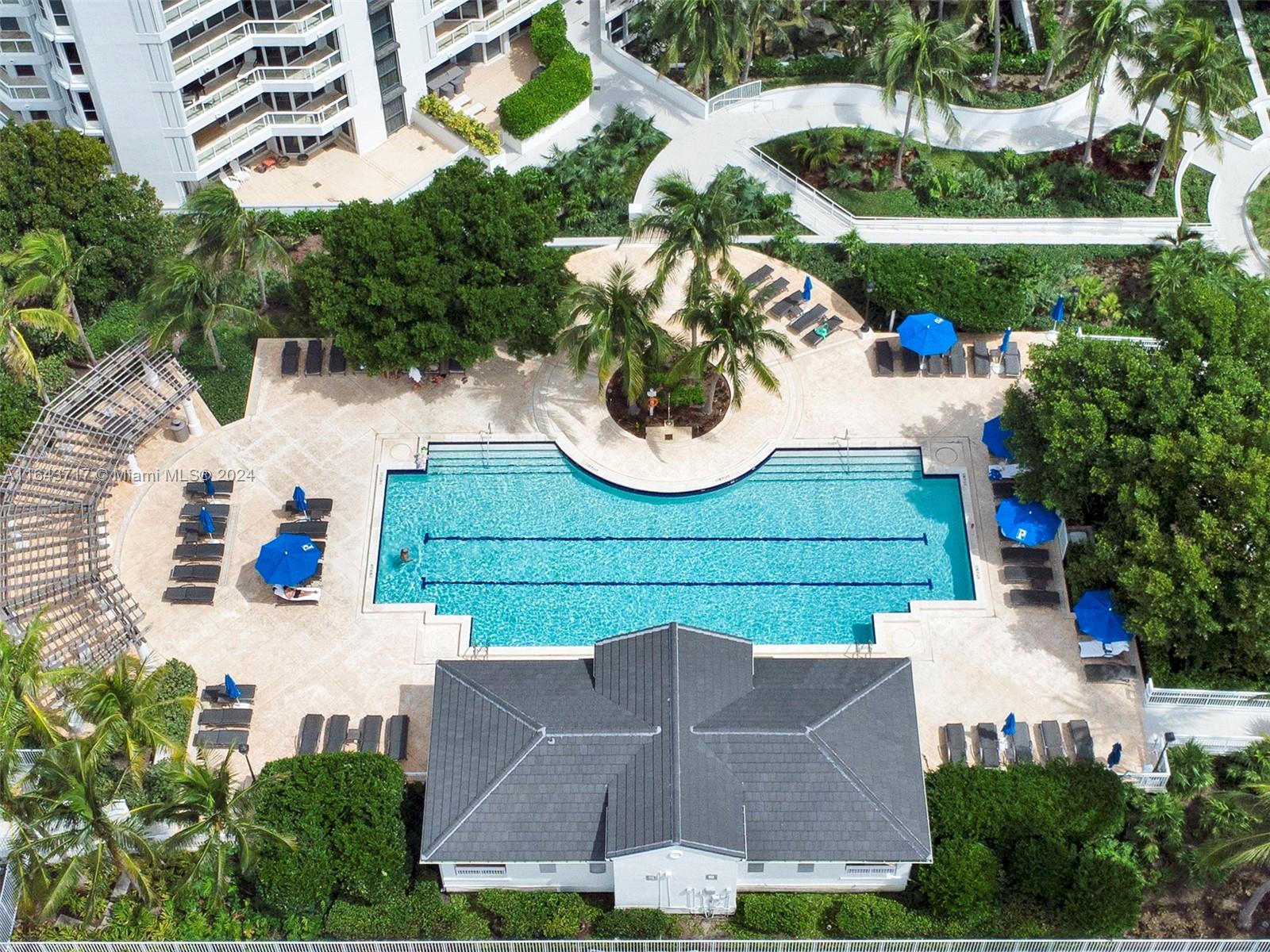NORTH TOWER AT THE POINT - Residential