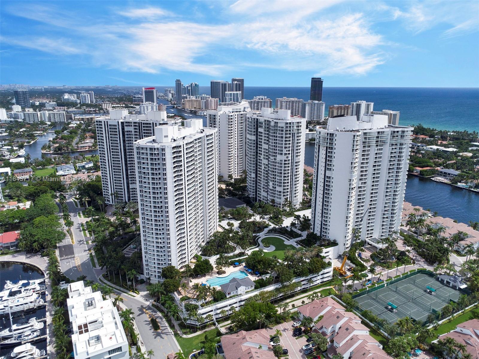 NORTH TOWER AT THE POINT - Residential