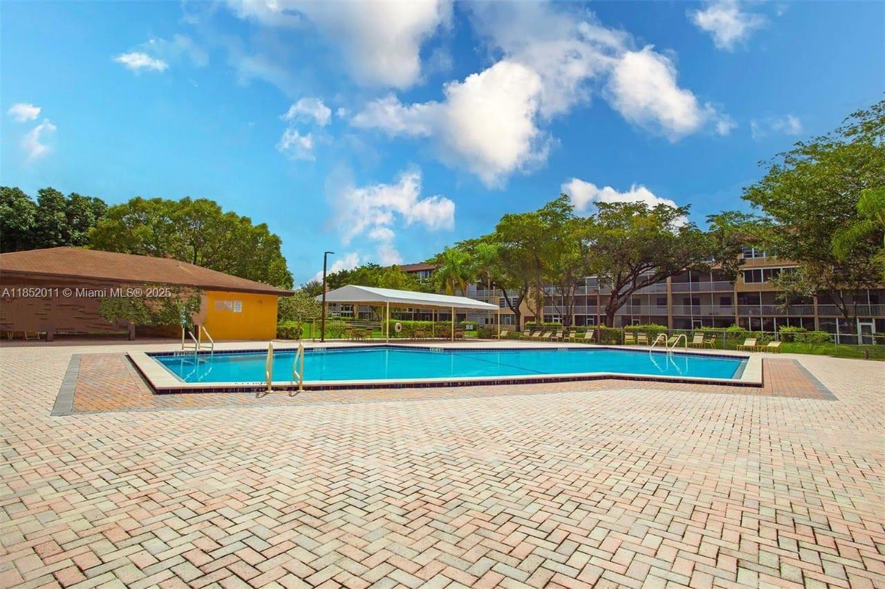 KINGSLEY AT CENTURY VILLA - Residential Lease