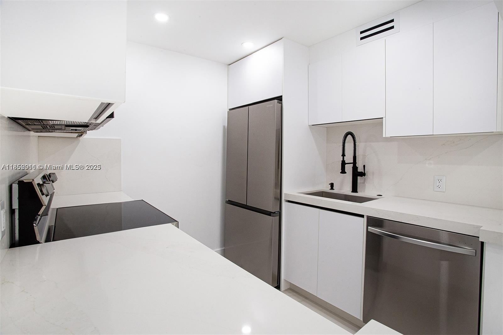 KINGSLEY AT CENTURY VILLA - Residential Lease