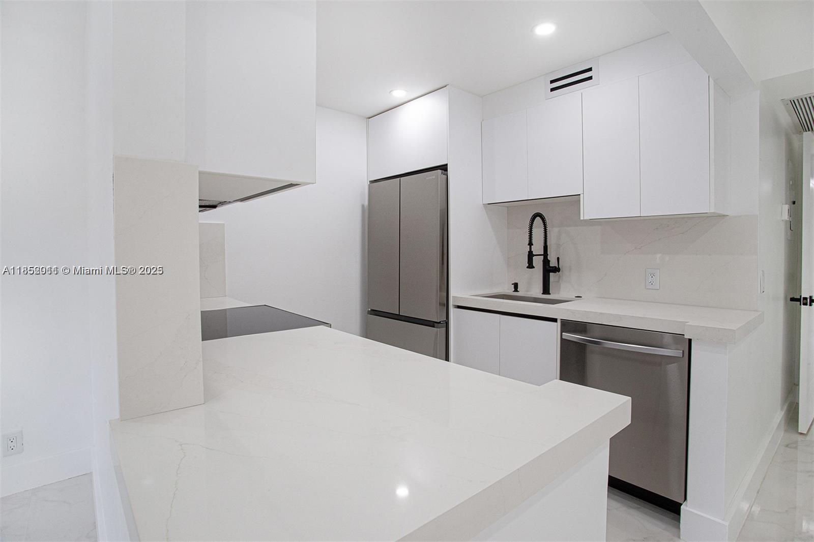 KINGSLEY AT CENTURY VILLA - Residential Lease