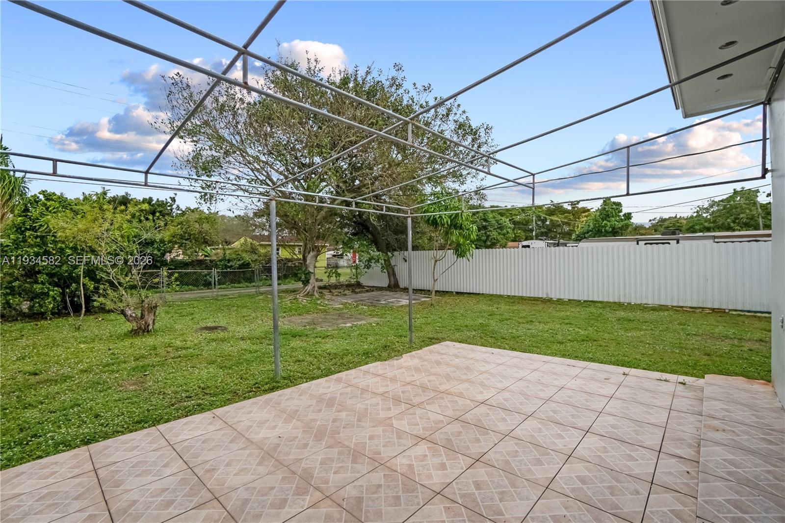 BREEZY HEIGHTS 1ST ADDN - Residential