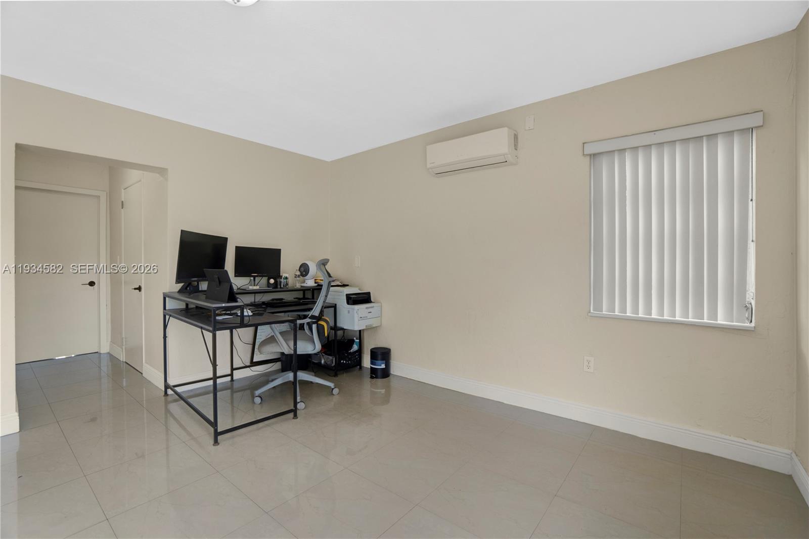 BREEZY HEIGHTS 1ST ADDN - Residential