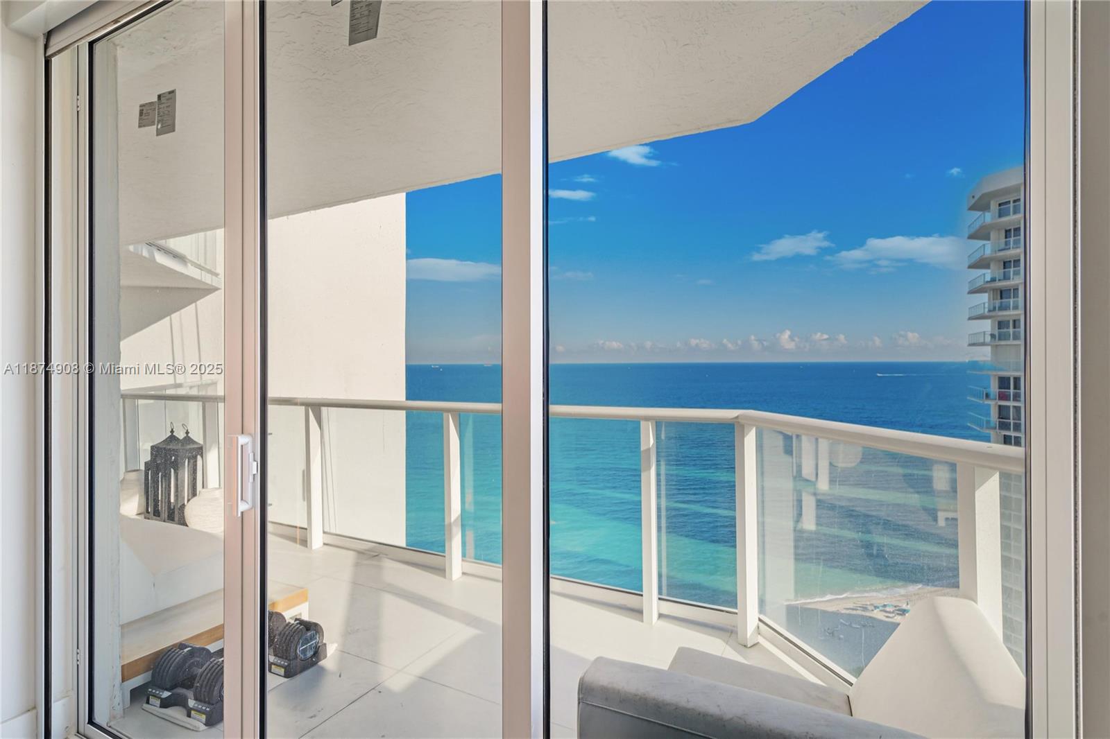 16485 Collins Ave 2438