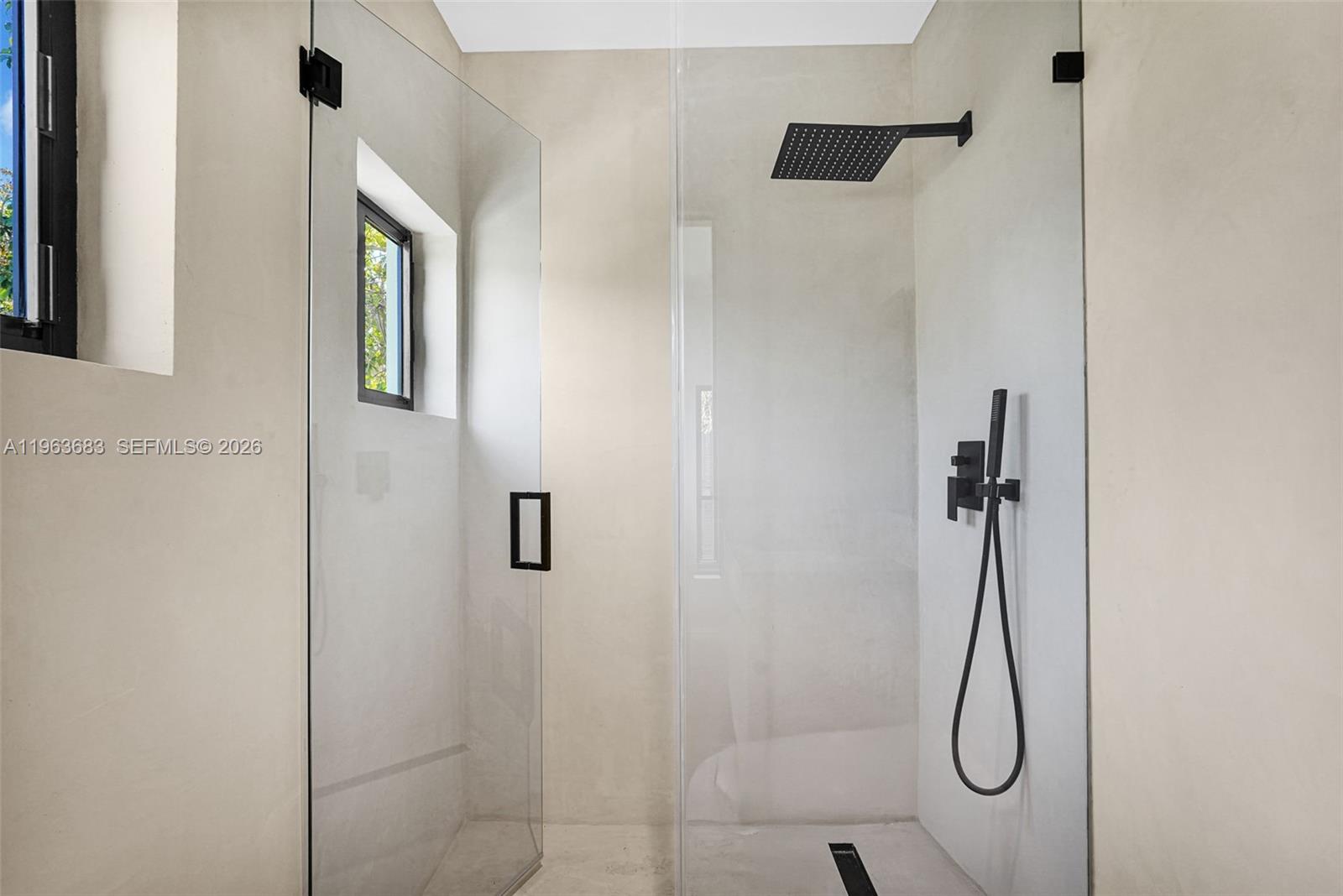 SHADOWLAWN - Residential