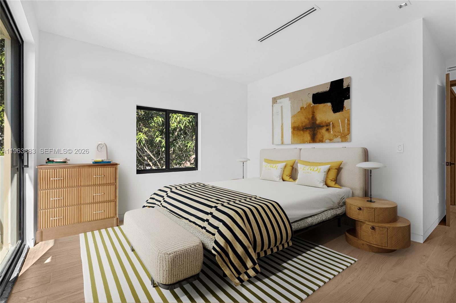 SHADOWLAWN - Residential