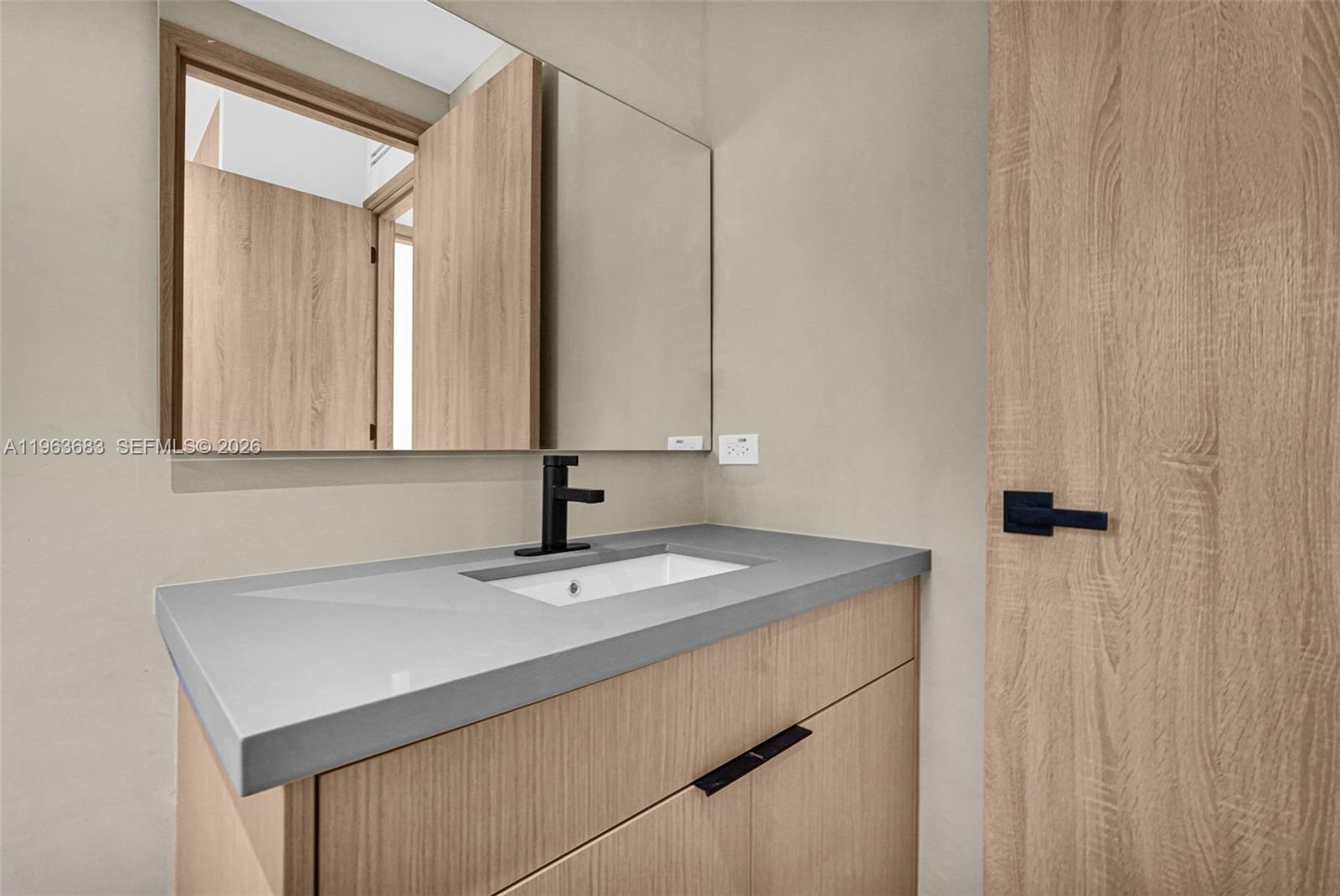 SHADOWLAWN - Residential