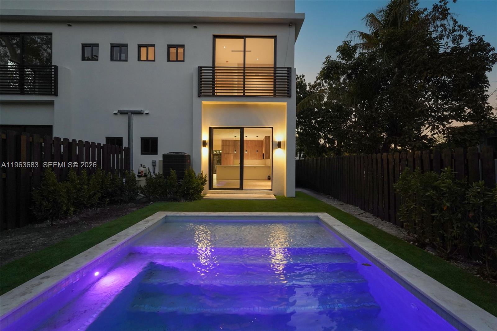 SHADOWLAWN - Residential