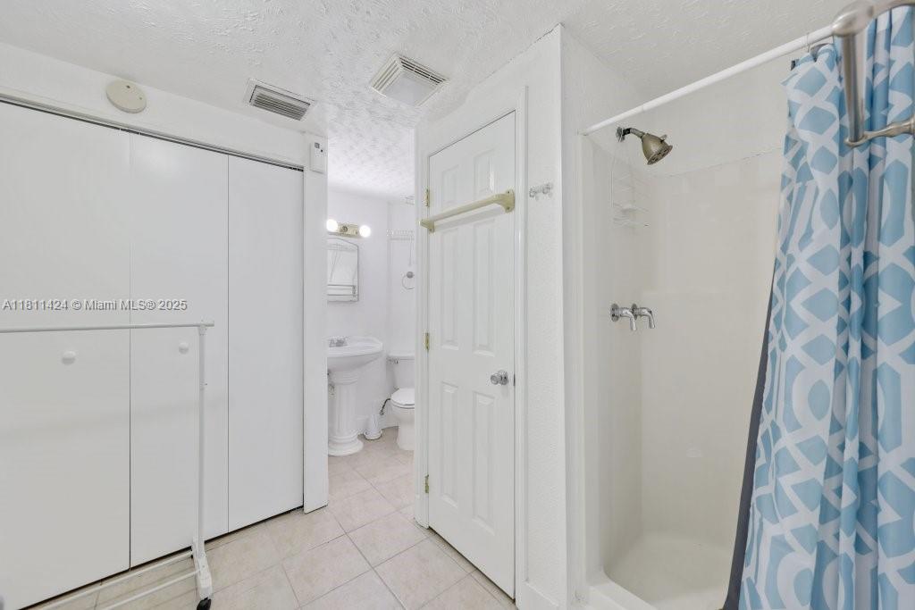 OAK GROVE - Residential