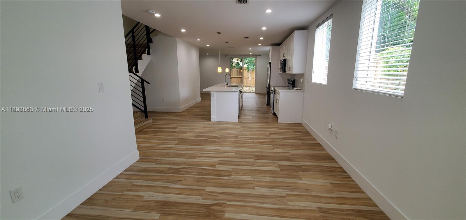FROW HOMESTEAD - Residential Lease