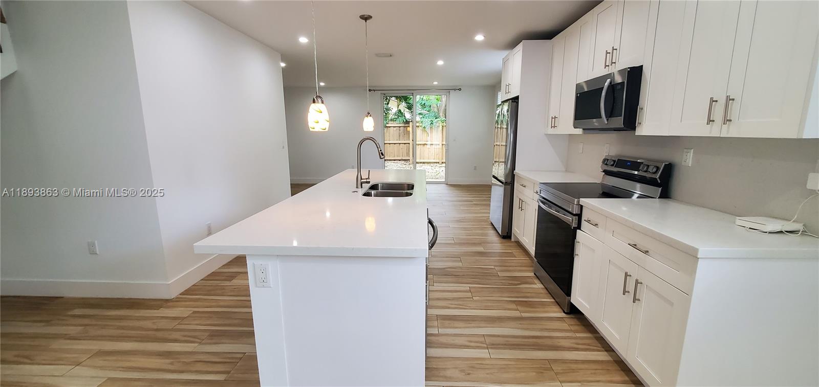 FROW HOMESTEAD - Residential Lease