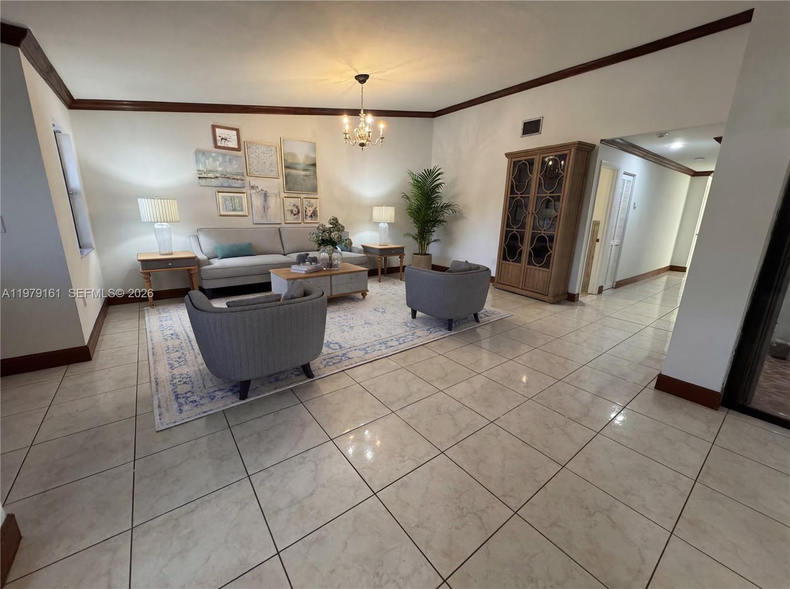 COUNTRY CLUB GARDENS SEC - Residential