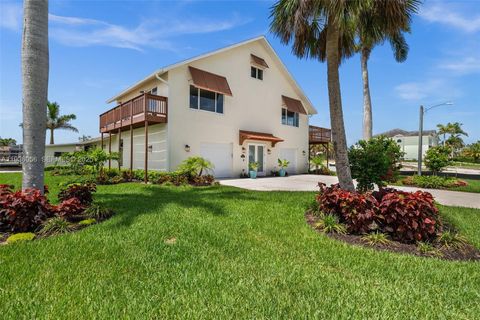 4837 Tarpon Avenue Bonita Springs FL 34134
