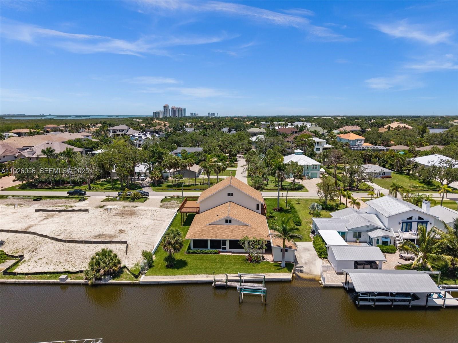 IMPERIAL SHORES - Residential