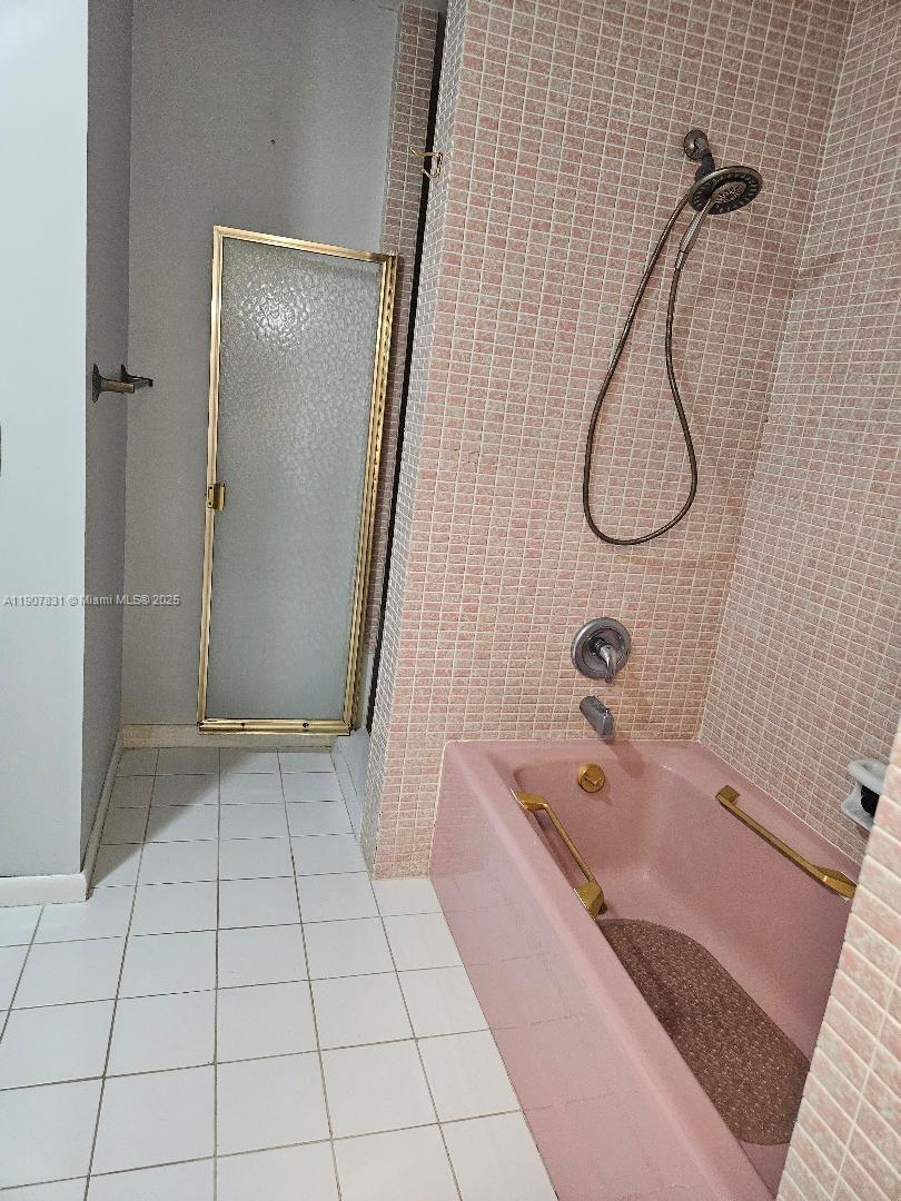 KENDALL ACRES WEST CONDO - Residential