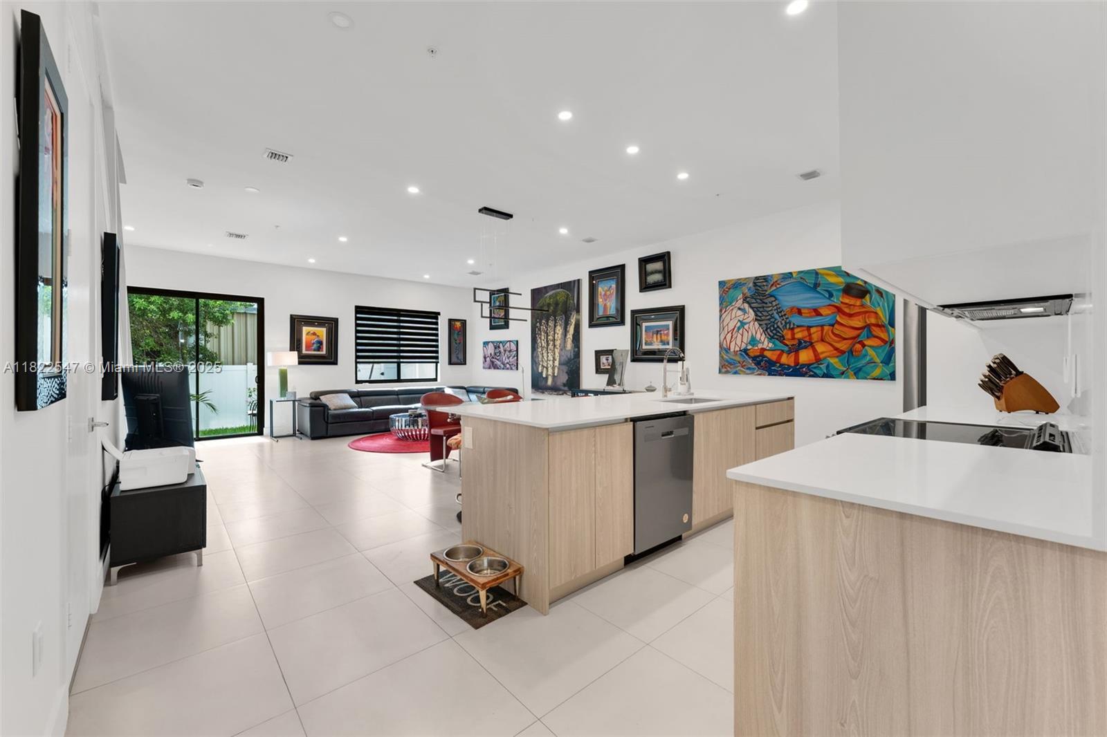 FLORANADA CENTER - Residential