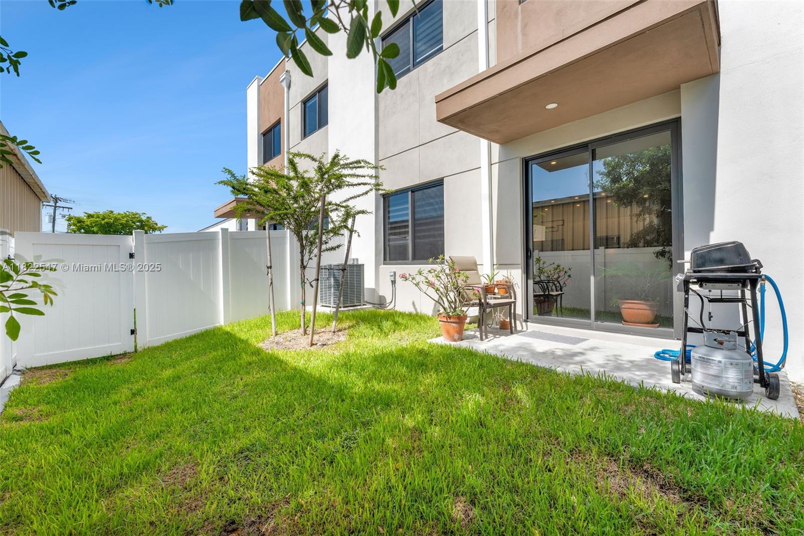 FLORANADA CENTER - Residential