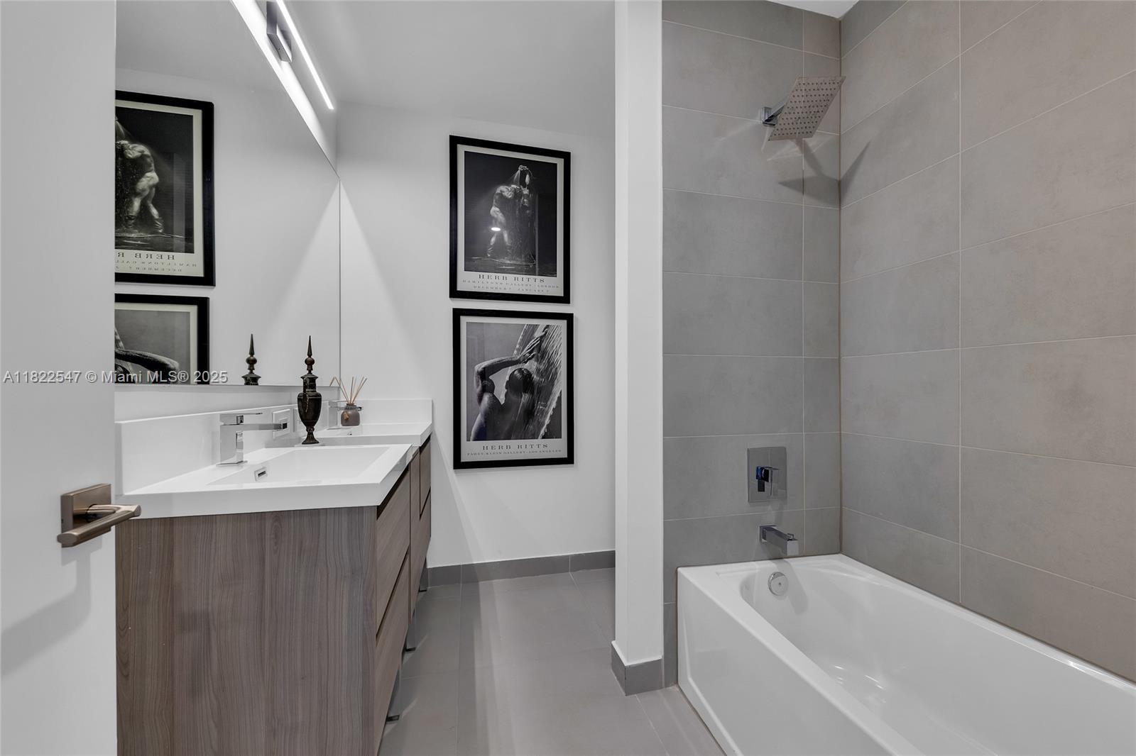 FLORANADA CENTER - Residential