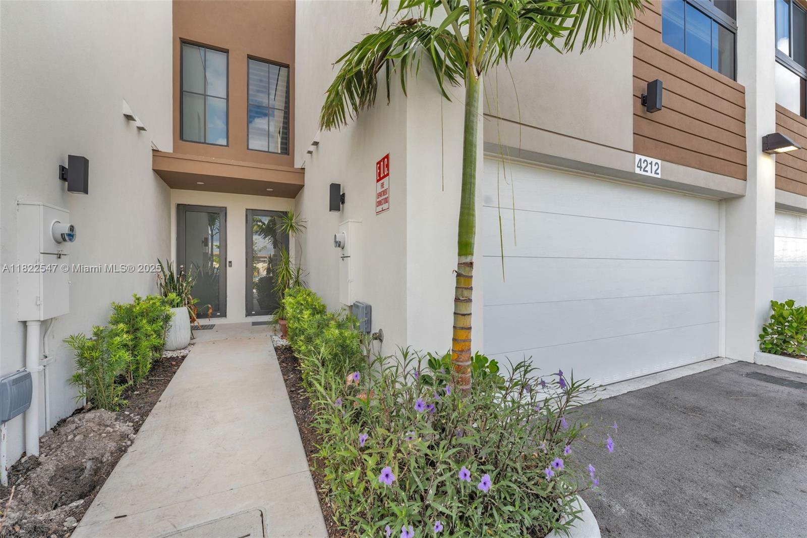 FLORANADA CENTER - Residential