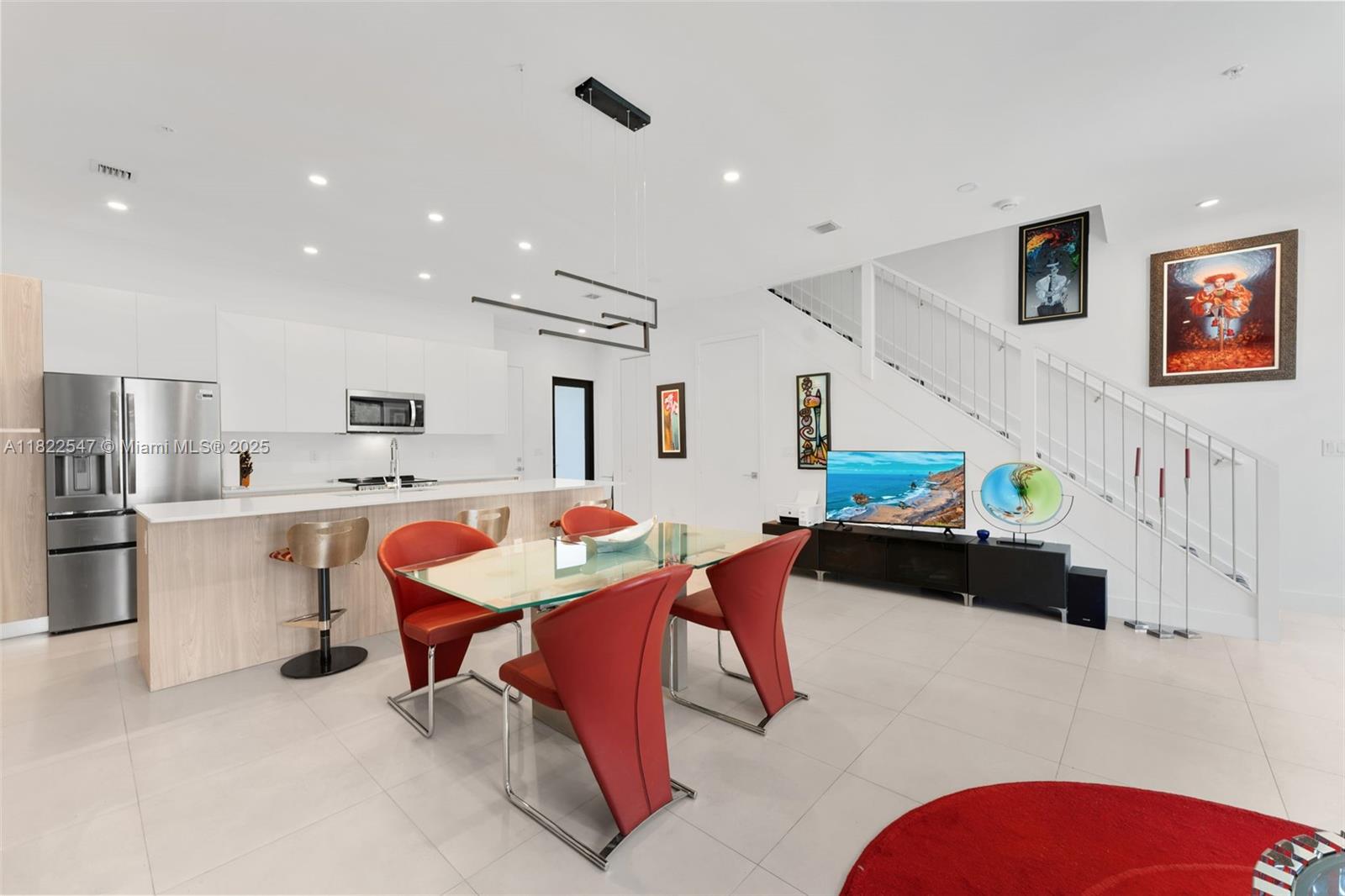 4212 NE 7th Ter