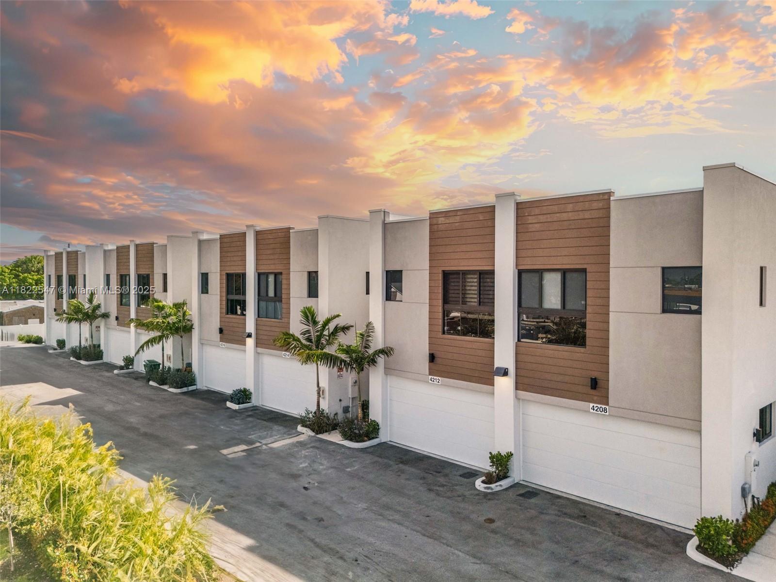 FLORANADA CENTER - Residential