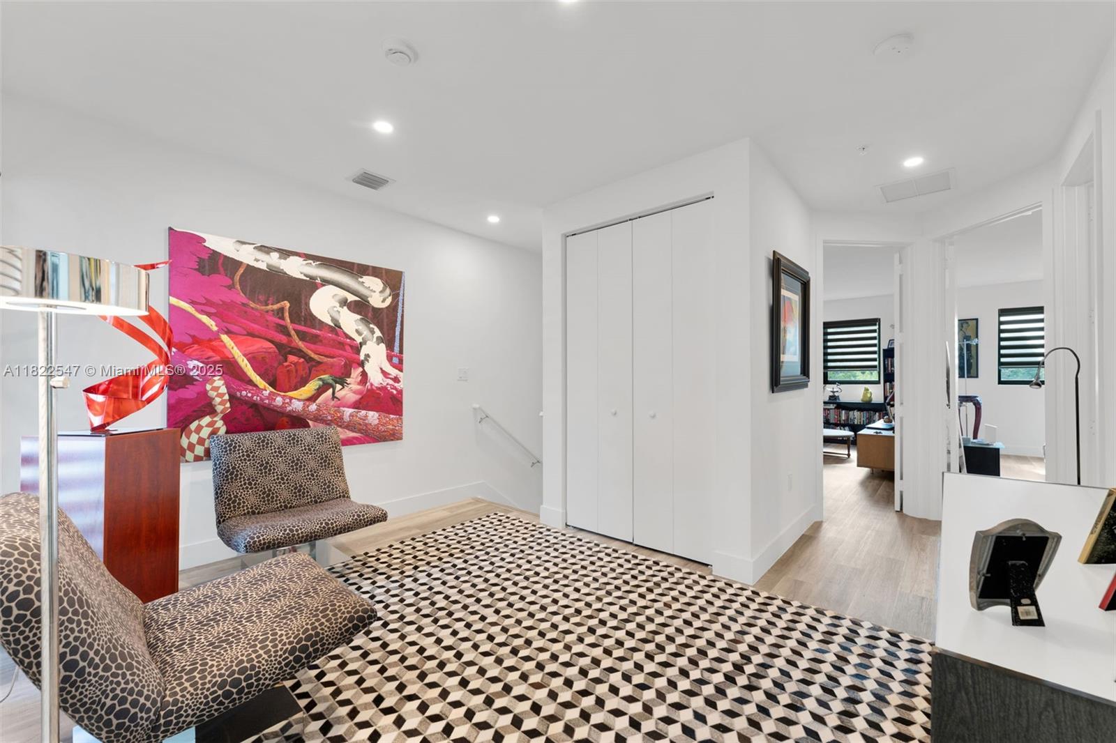 FLORANADA CENTER - Residential