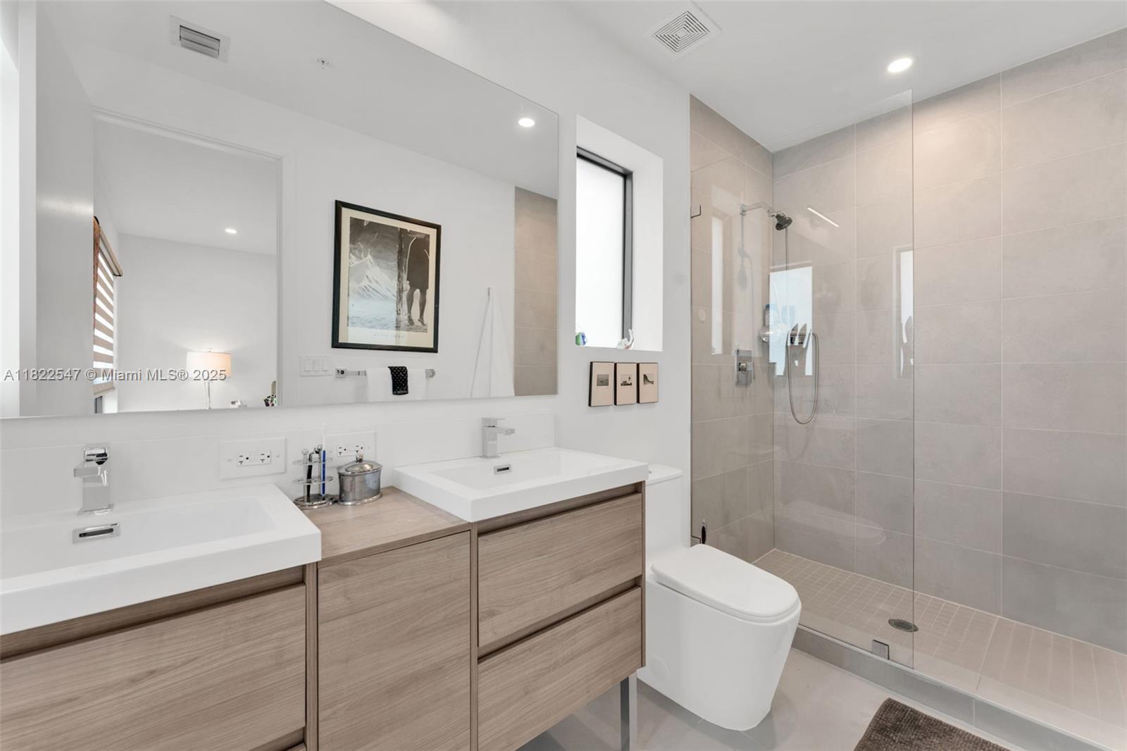 FLORANADA CENTER - Residential